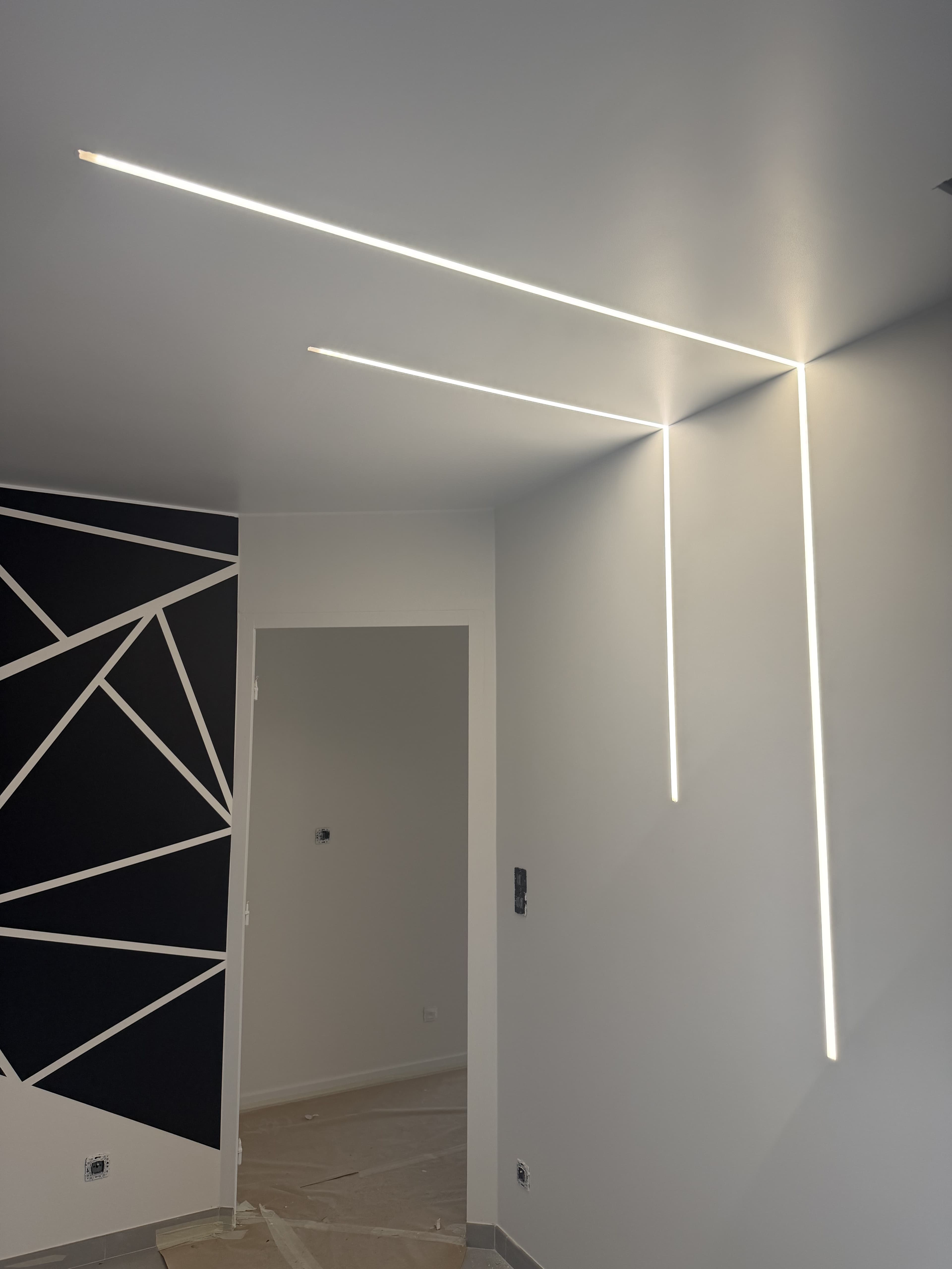 Création éclairage LED design avec bandeaux encastrés par CT elec
